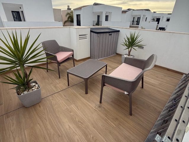 4 bedroom Villa for sale in Rojales with pool - € 549,500 (Ref: 9537187)