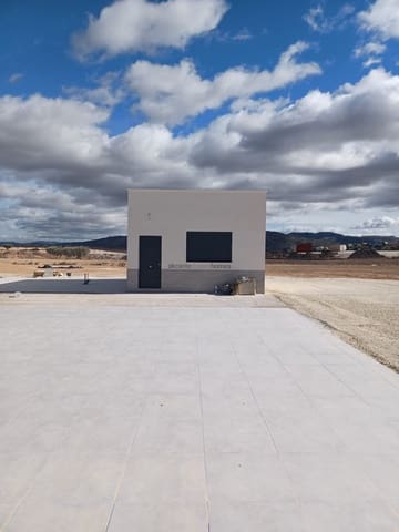 3 slaapkamer Villa te koop in Pinoso met zwembad - € 329.000 (Ref: 9542985)