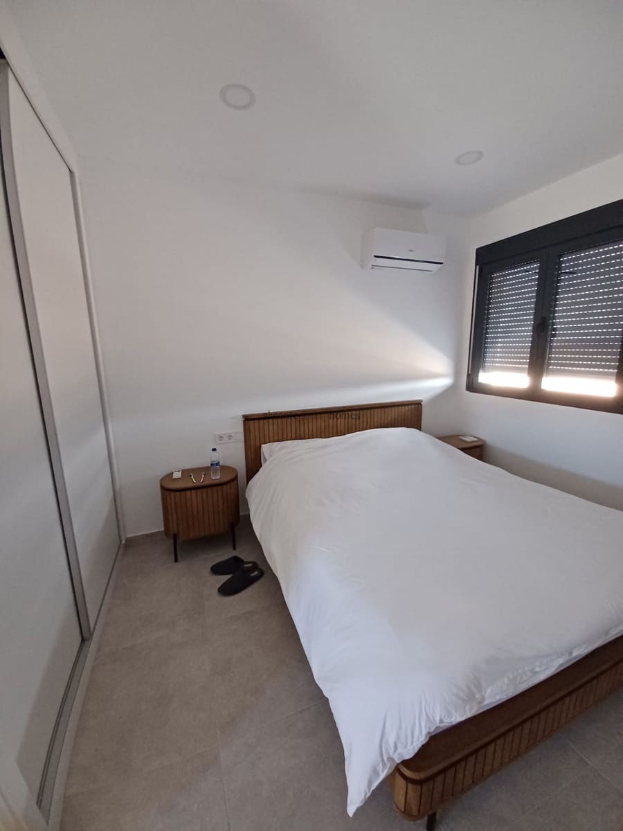 3 slaapkamer Villa te koop in Pinoso met zwembad - € 329.000 (Ref: 9542985)