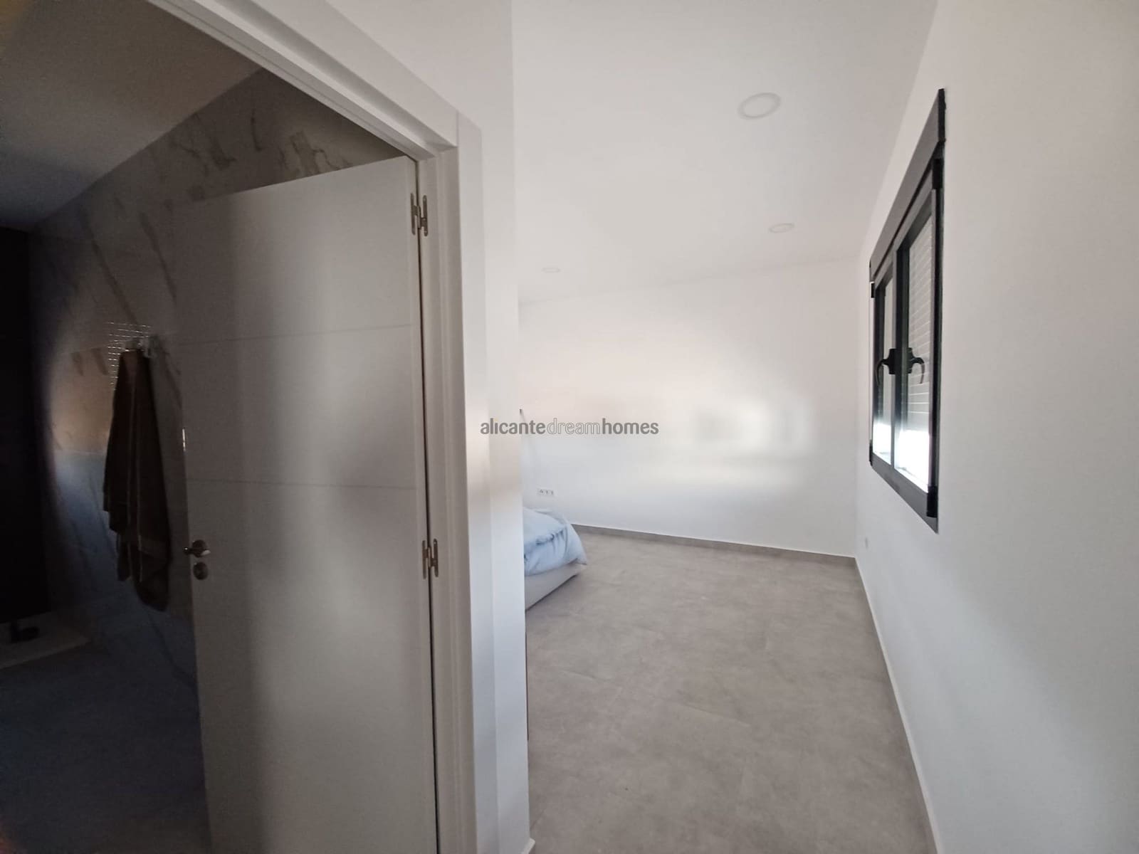 3 slaapkamer Villa te koop in Pinoso met zwembad - € 329.000 (Ref: 9542985)