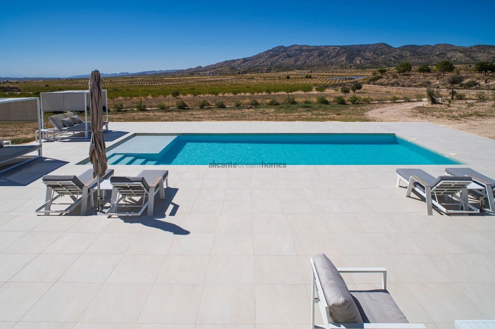 3 camera da letto Villa in vendita in Pinoso con piscina - 349.995 € (Rif: 9542988)