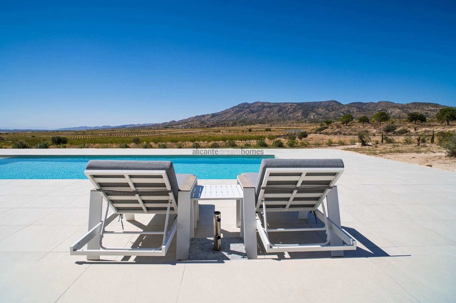 3 camera da letto Villa in vendita in Pinoso con piscina - 349.995 € (Rif: 9542988)