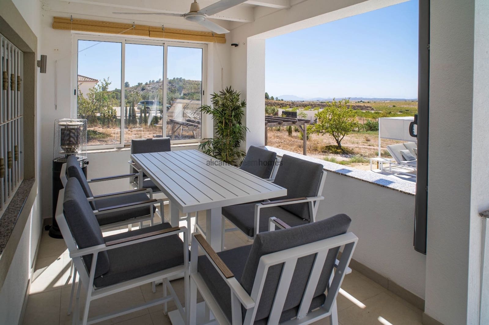 3 camera da letto Villa in vendita in Pinoso con piscina - 349.995 € (Rif: 9542988)