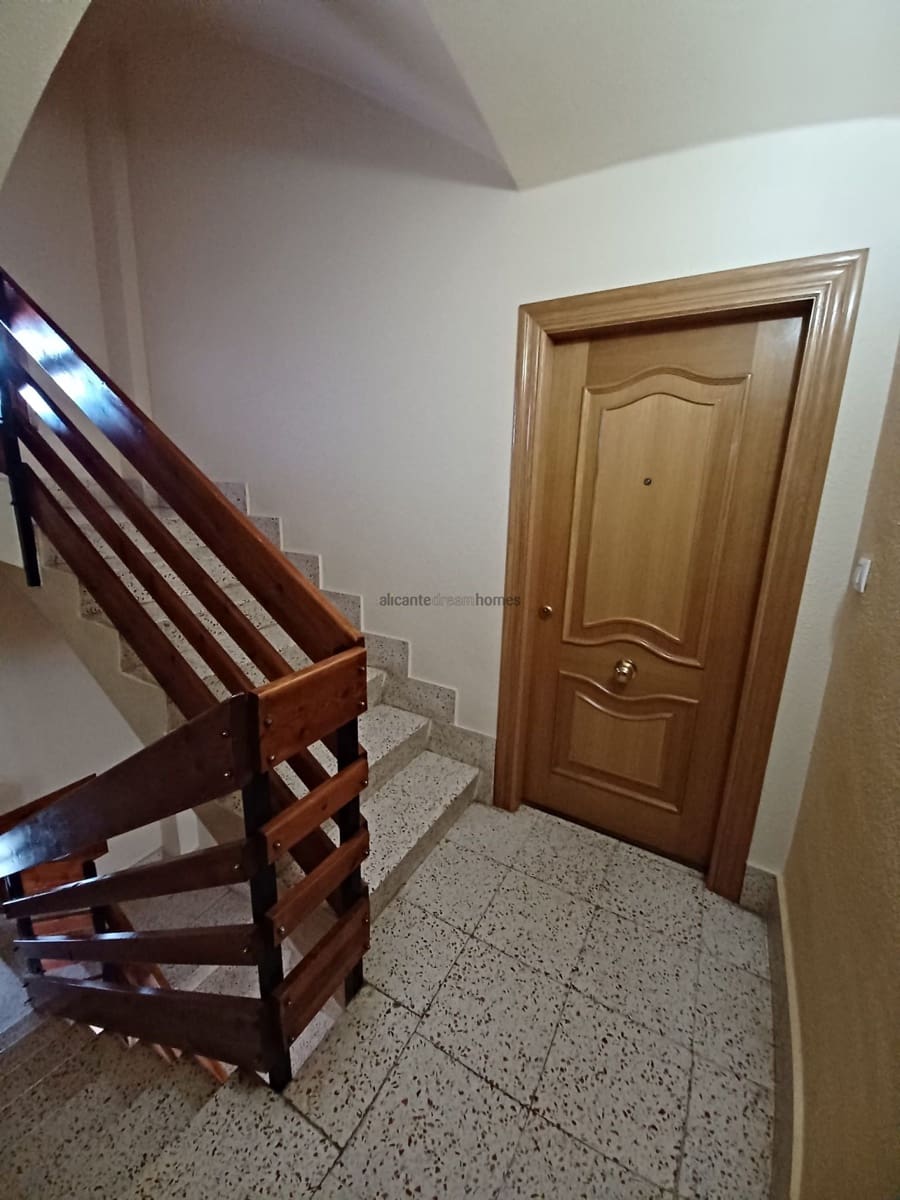 3 quarto Apartamento para venda em Pinoso - 79 995 € (Ref: 9547514)