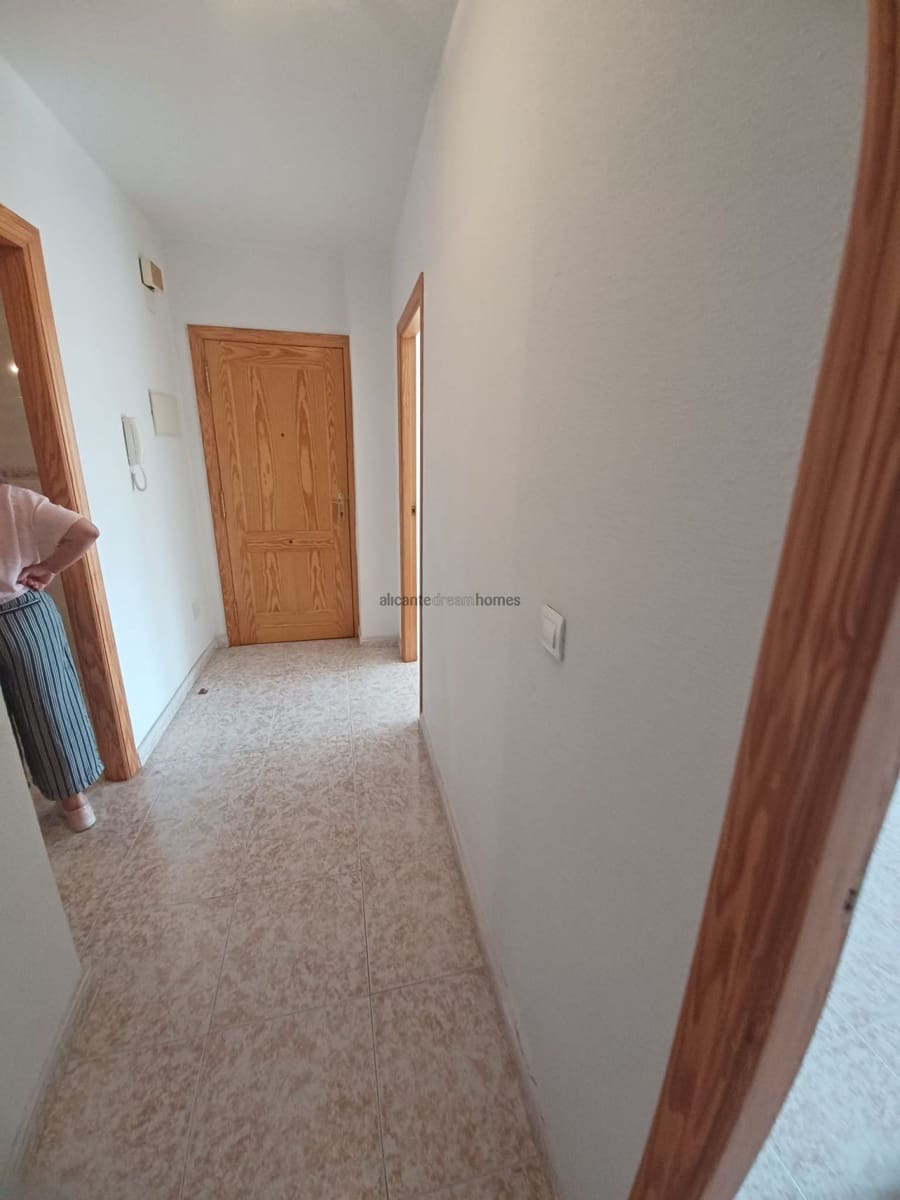 3 makuuhuone Huoneisto myytävänä paikassa Pinoso mukana 
autotalli - 95 995 € (Ref: 9547515)