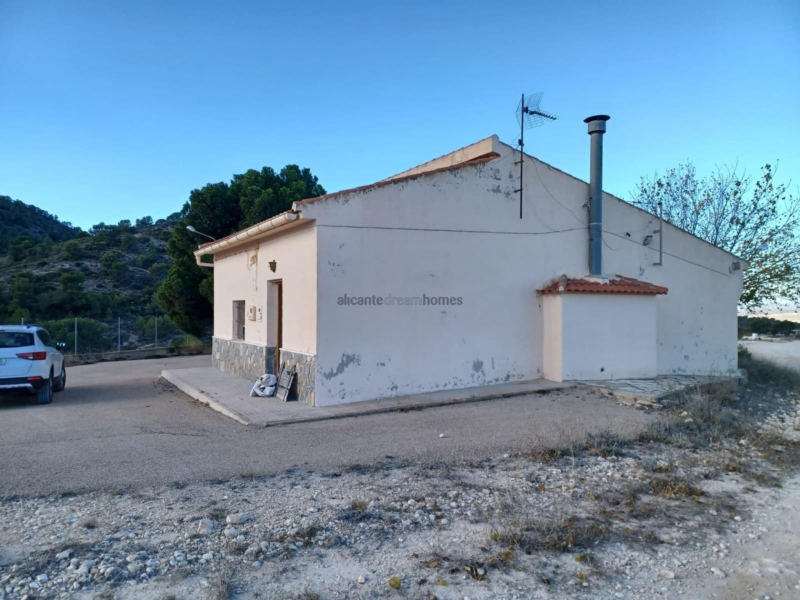 3 bedroom Finca/Country House for sale in La Zarza with garage - € 139,995 (Ref: 9547516)
