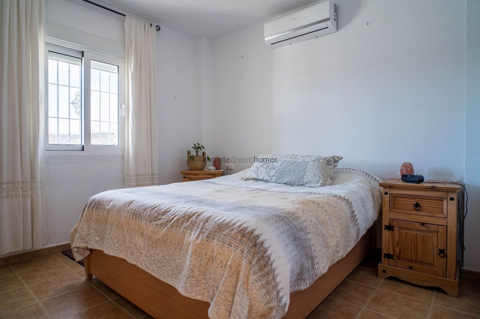 3 bedroom Villa for sale in Rodriguillo with pool - € 395,000 (Ref: 9547517)