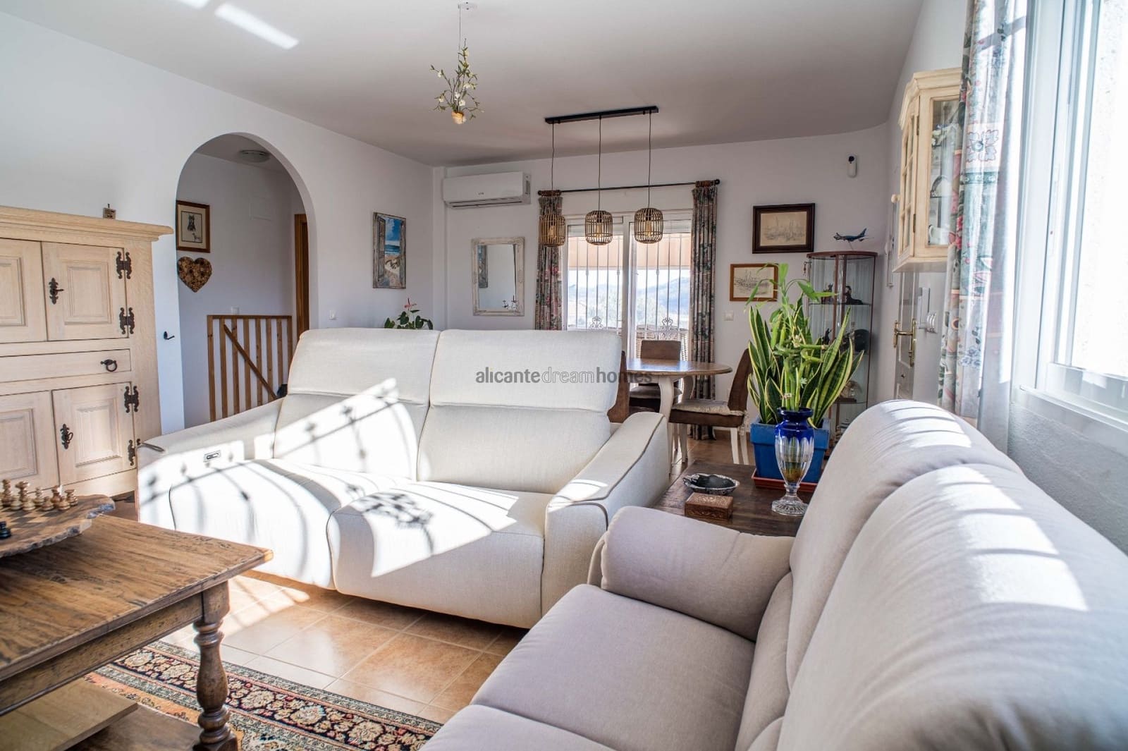 3 bedroom Villa for sale in Rodriguillo with pool - € 395,000 (Ref: 9547517)