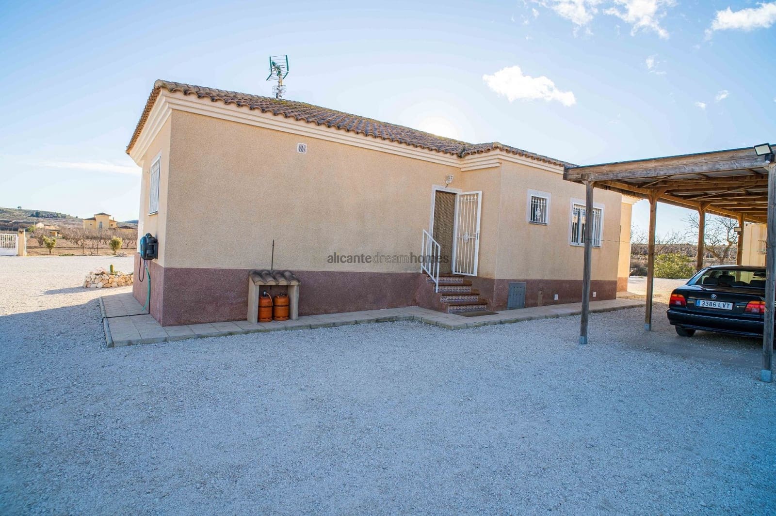 3 bedroom Villa for sale in Rodriguillo with pool - € 395,000 (Ref: 9547517)