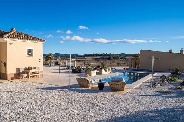 3 bedroom Villa for sale in Rodriguillo, Pinoso with pool - € 395,000 (Ref: 9547517)