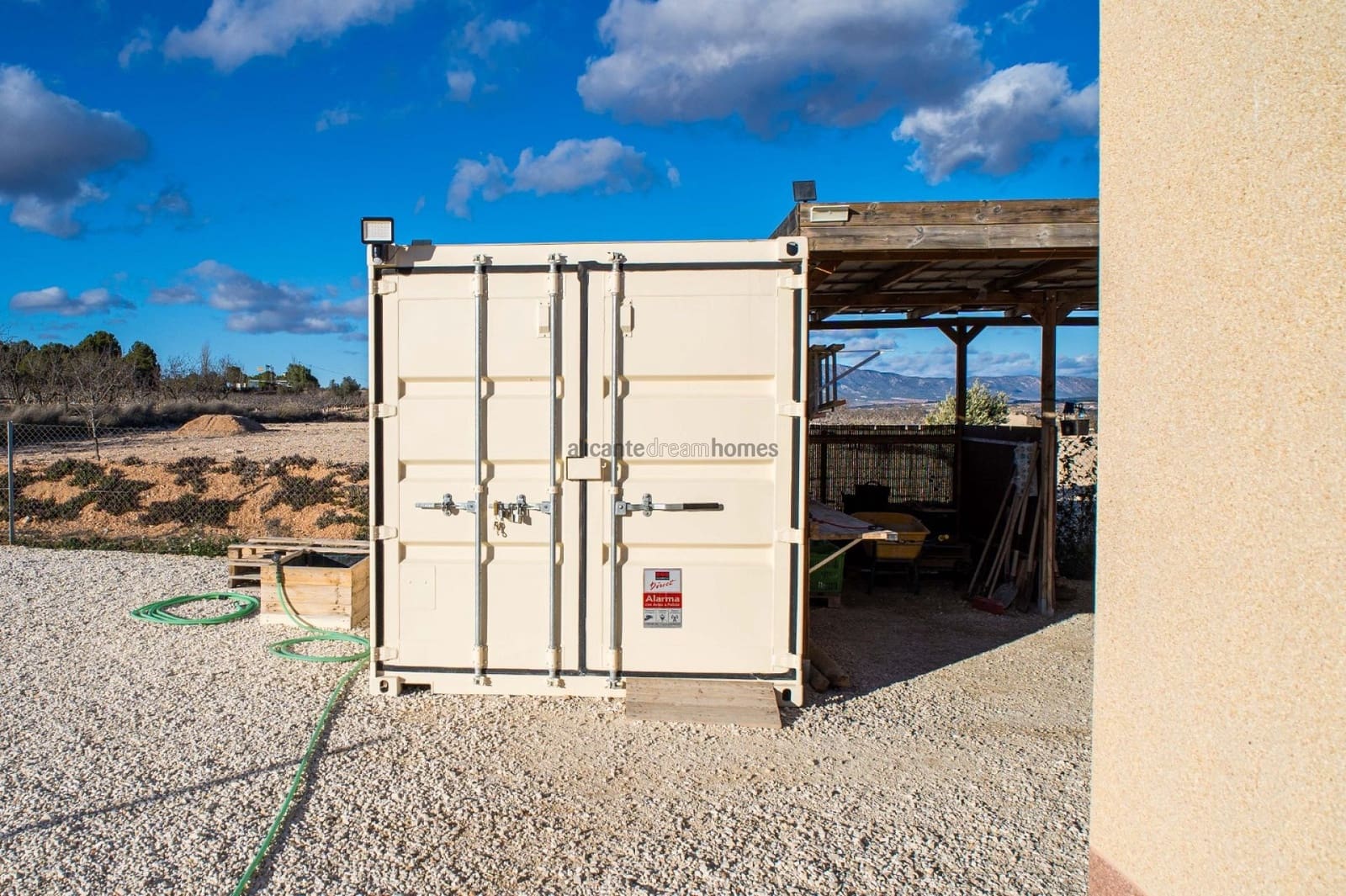 3 bedroom Villa for sale in Rodriguillo with pool - € 395,000 (Ref: 9547517)