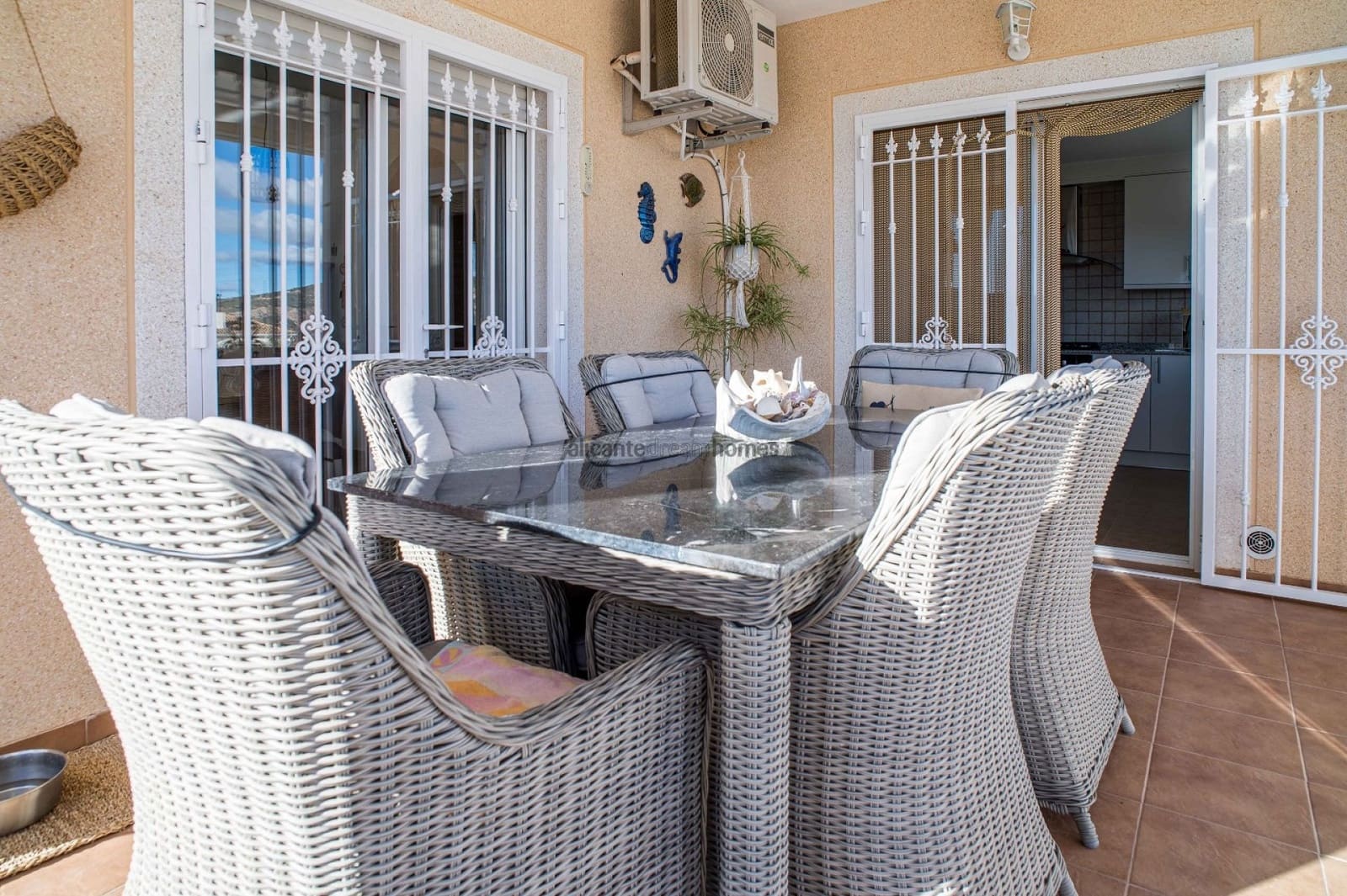 3 bedroom Villa for sale in Rodriguillo with pool - € 395,000 (Ref: 9547517)