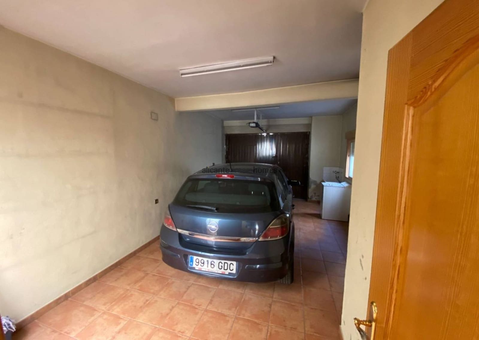 5 soveværelse Byhus til salg i Sax med garage - € 175.000 (Ref: 9554528)