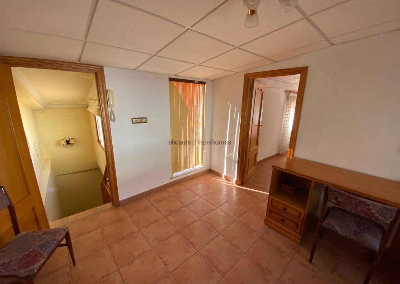 5 soveværelse Byhus til salg i Sax med garage - € 175.000 (Ref: 9554528)