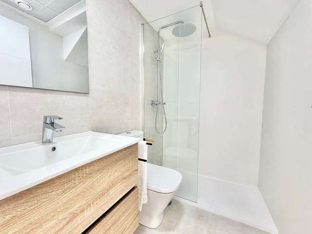 3 soverom Villa til salgs i Cox med svømmebasseng - € 235 000 (Ref: 9557599)