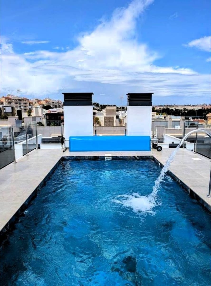 1 soveværelse Lejlighed til salg i Torrevieja med swimmingpool - € 219.000 (Ref: 9564283)