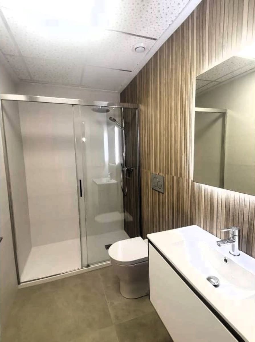 1 soveværelse Lejlighed til salg i Torrevieja med swimmingpool - € 219.000 (Ref: 9564283)