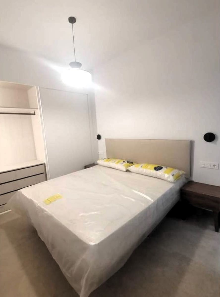 2 makuuhuone Huoneisto myytävänä paikassa Torrevieja mukana uima-altaan - 249 000 € (Ref: 9567973)