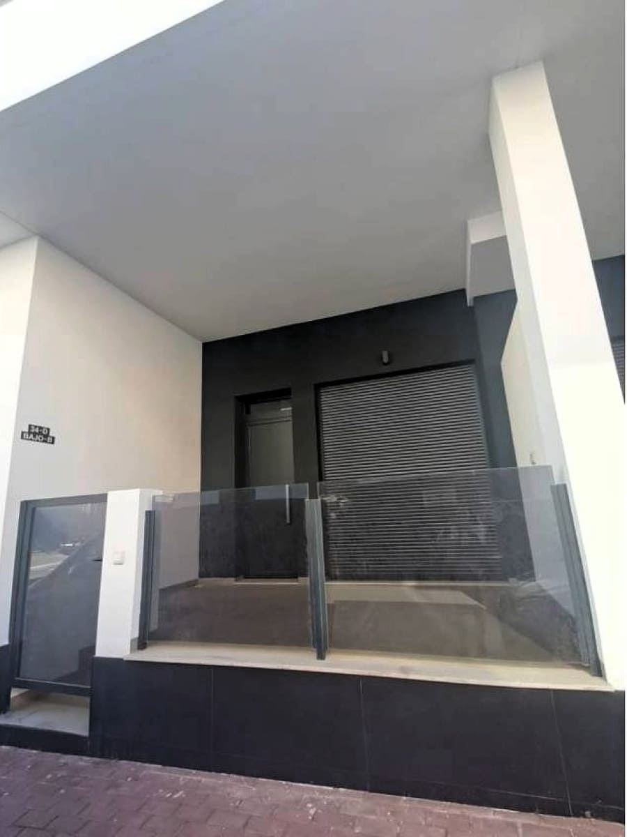 2 makuuhuone Huoneisto myytävänä paikassa Torrevieja mukana uima-altaan - 249 000 € (Ref: 9567973)