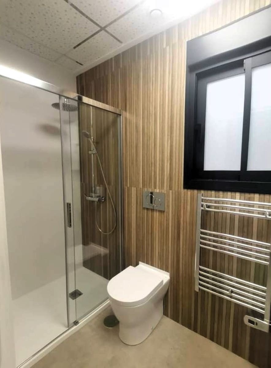 2 makuuhuone Huoneisto myytävänä paikassa Torrevieja mukana uima-altaan - 249 000 € (Ref: 9567973)