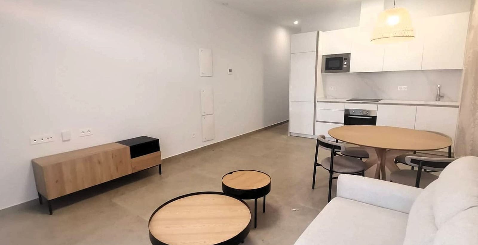 2 makuuhuone Huoneisto myytävänä paikassa Torrevieja mukana uima-altaan - 249 000 € (Ref: 9567973)