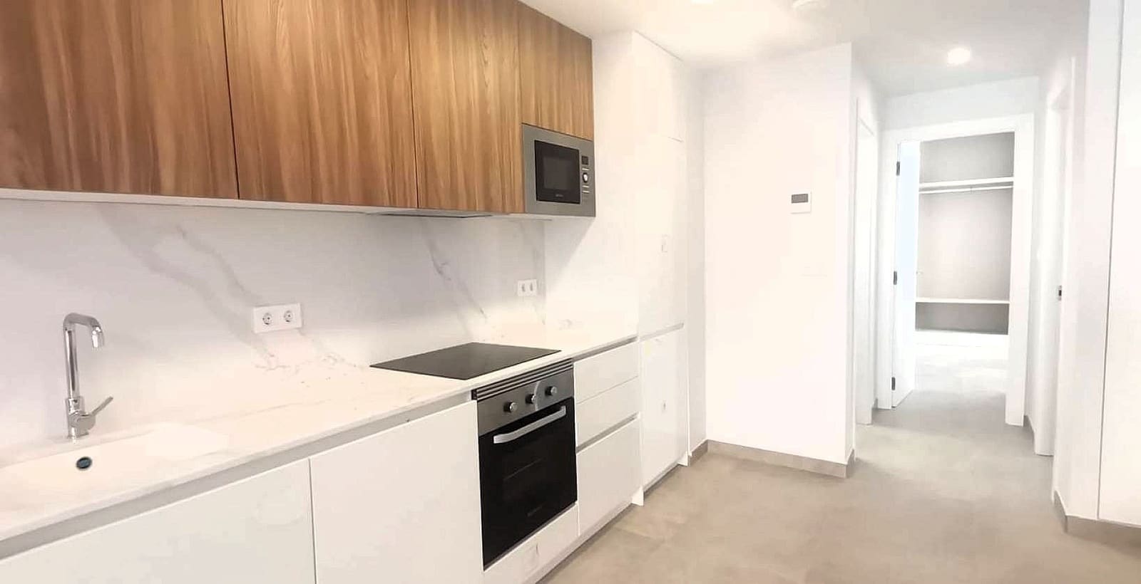 2 soverom Leilighet til salgs i Torrevieja med svømmebasseng - € 259 000 (Ref: 9567975)