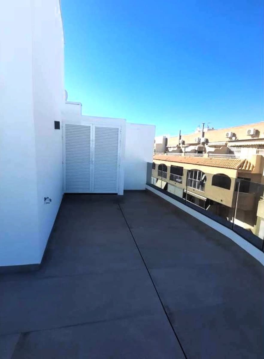 2 sypialnia Apartament na sprzedaż w Torrevieja z basenem - 459 000 € (Ref: 9567976)