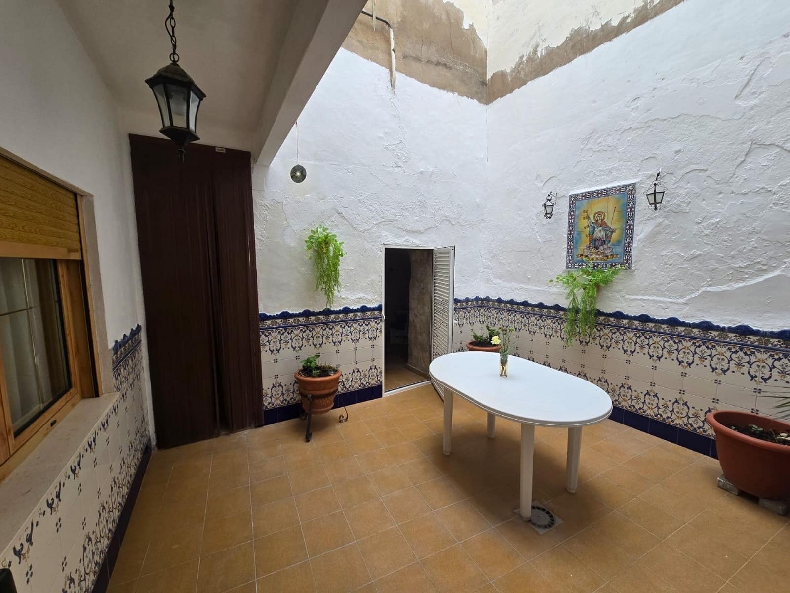 5 soveværelse Byhus til salg i Sax med garage - € 175.000 (Ref: 9570461)