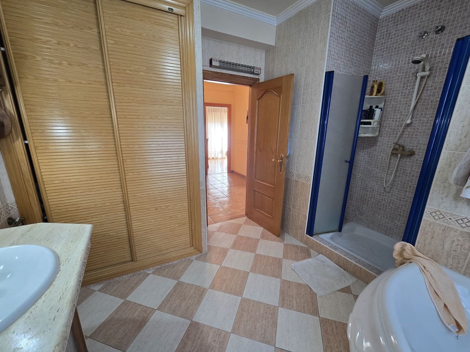 5 soveværelse Byhus til salg i Sax med garage - € 175.000 (Ref: 9570461)