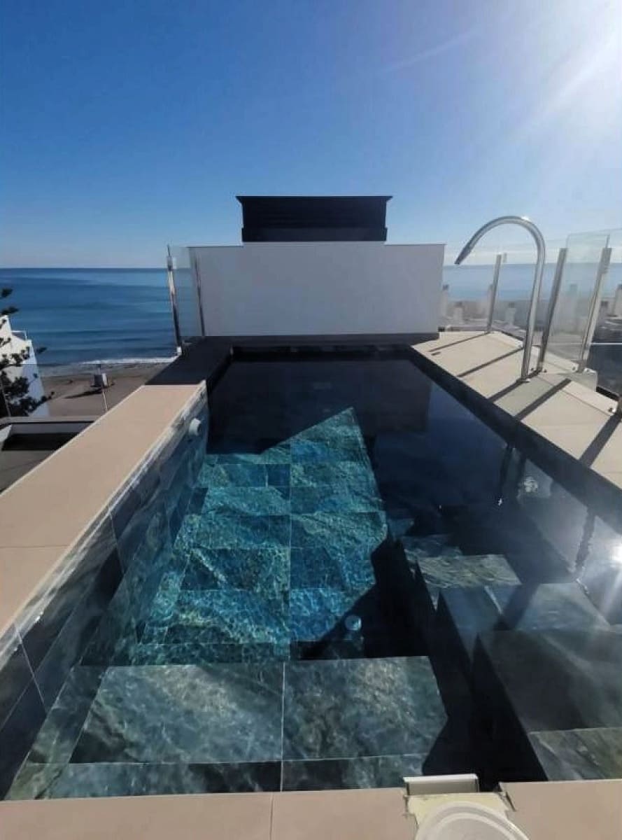 1 bedroom Apartment for sale in Torrevieja with pool - € 425,000 (Ref: 9570560)