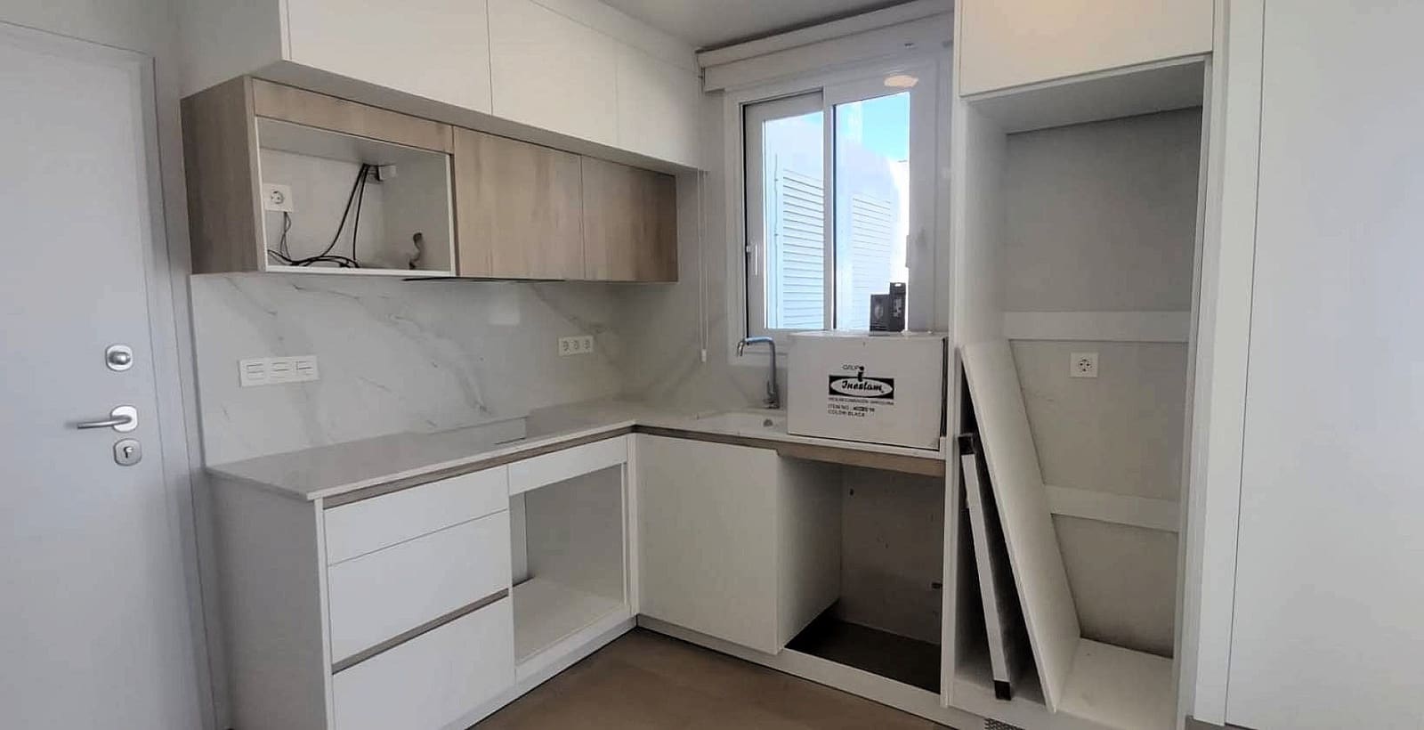 1 bedroom Apartment for sale in Torrevieja with pool - € 425,000 (Ref: 9570560)