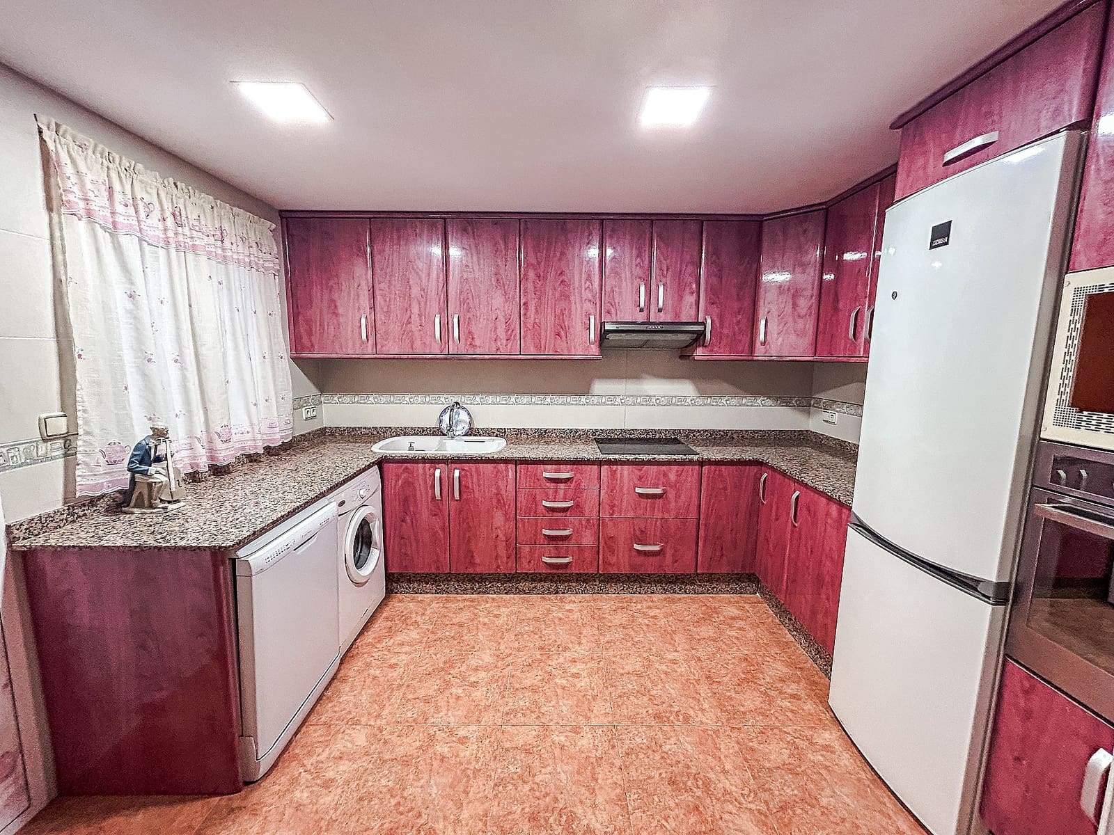 3 sovrum Lägenhet till salu i Almansa - 82 000 € (Ref: 9573919)