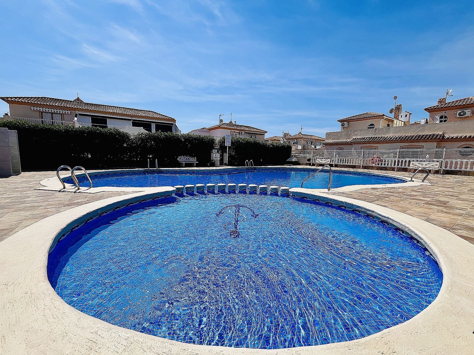 3 quarto Casa em Banda para venda em Playa Flamenca com piscina - 210 000 € (Ref: 9578426)