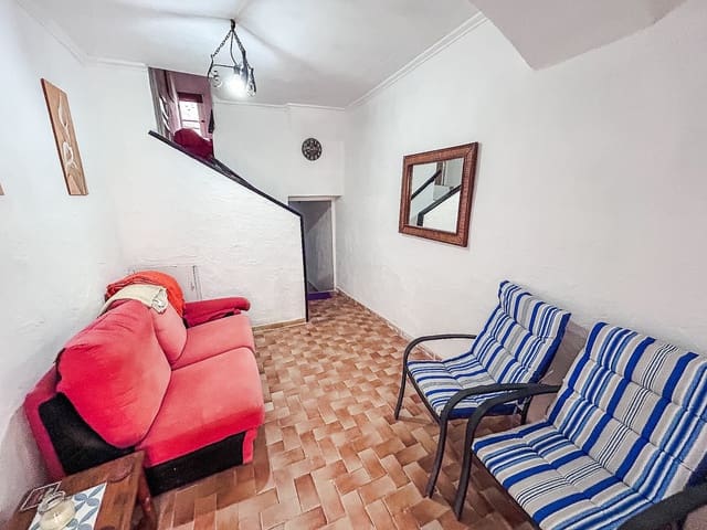 4 Zimmer Haus zu verkaufen in Onil - 90.000 € (Ref: 9578445)