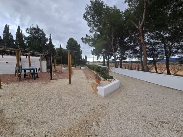 4 chambre Finca/Maison de Campagne à vendre à Yecla avec piscine garage - 194 995 € (Ref: 9581484)