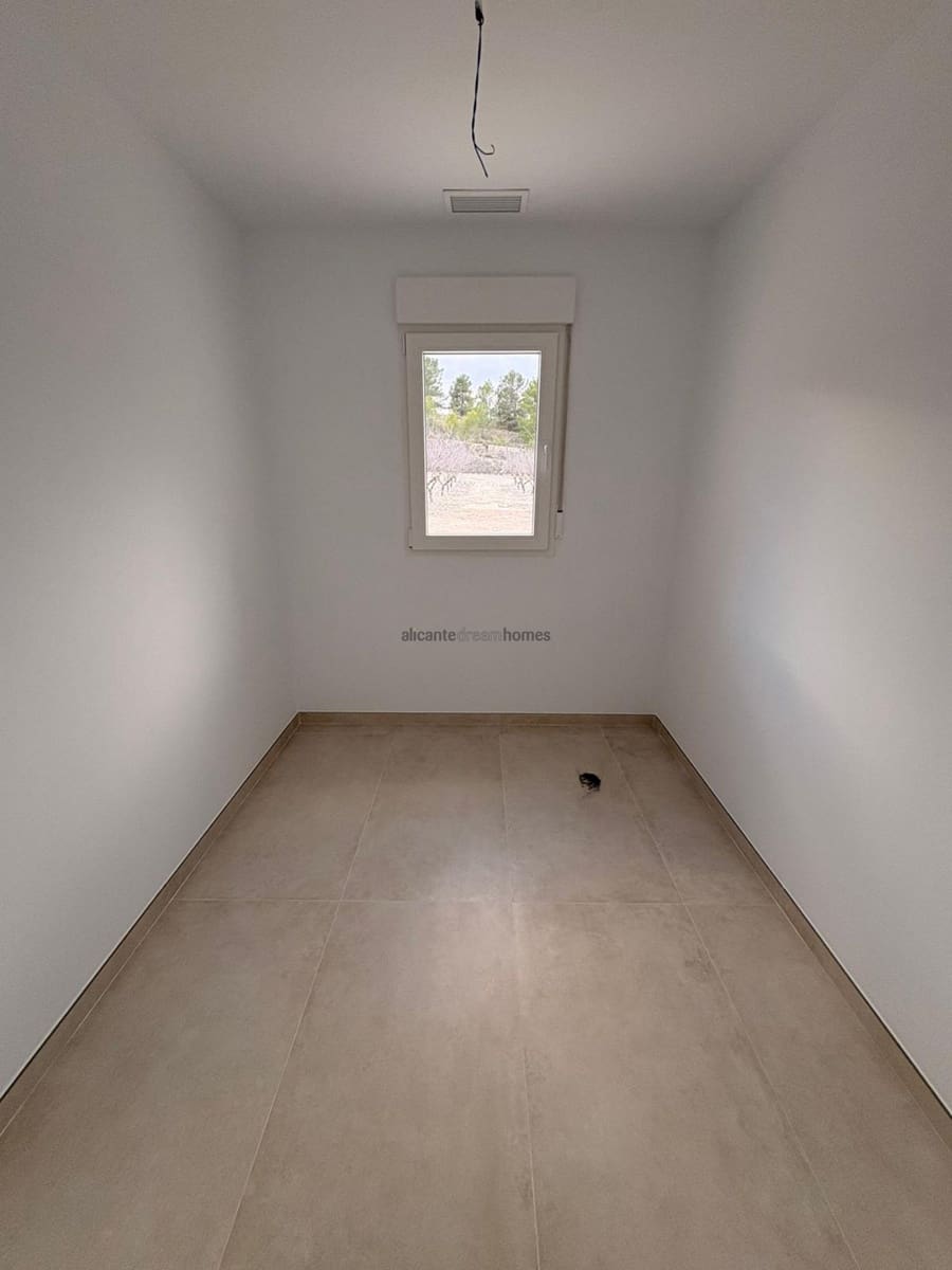 3 quarto Moradia para venda em Pinoso com piscina - 399 995 € (Ref: 9585322)