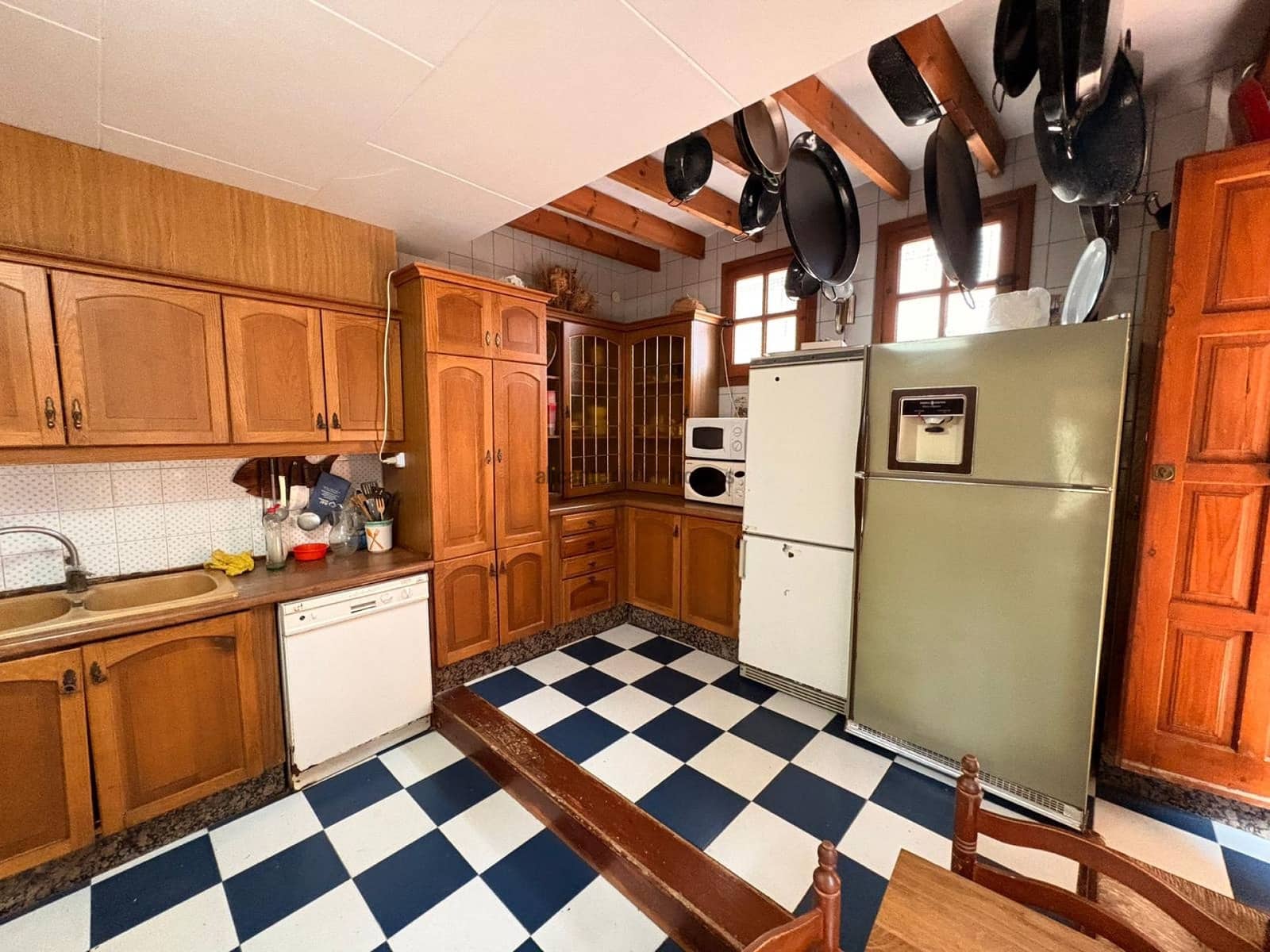 4 soverom Villa til salgs i Sax med svømmebasseng garasje - € 315 000 (Ref: 9590652)