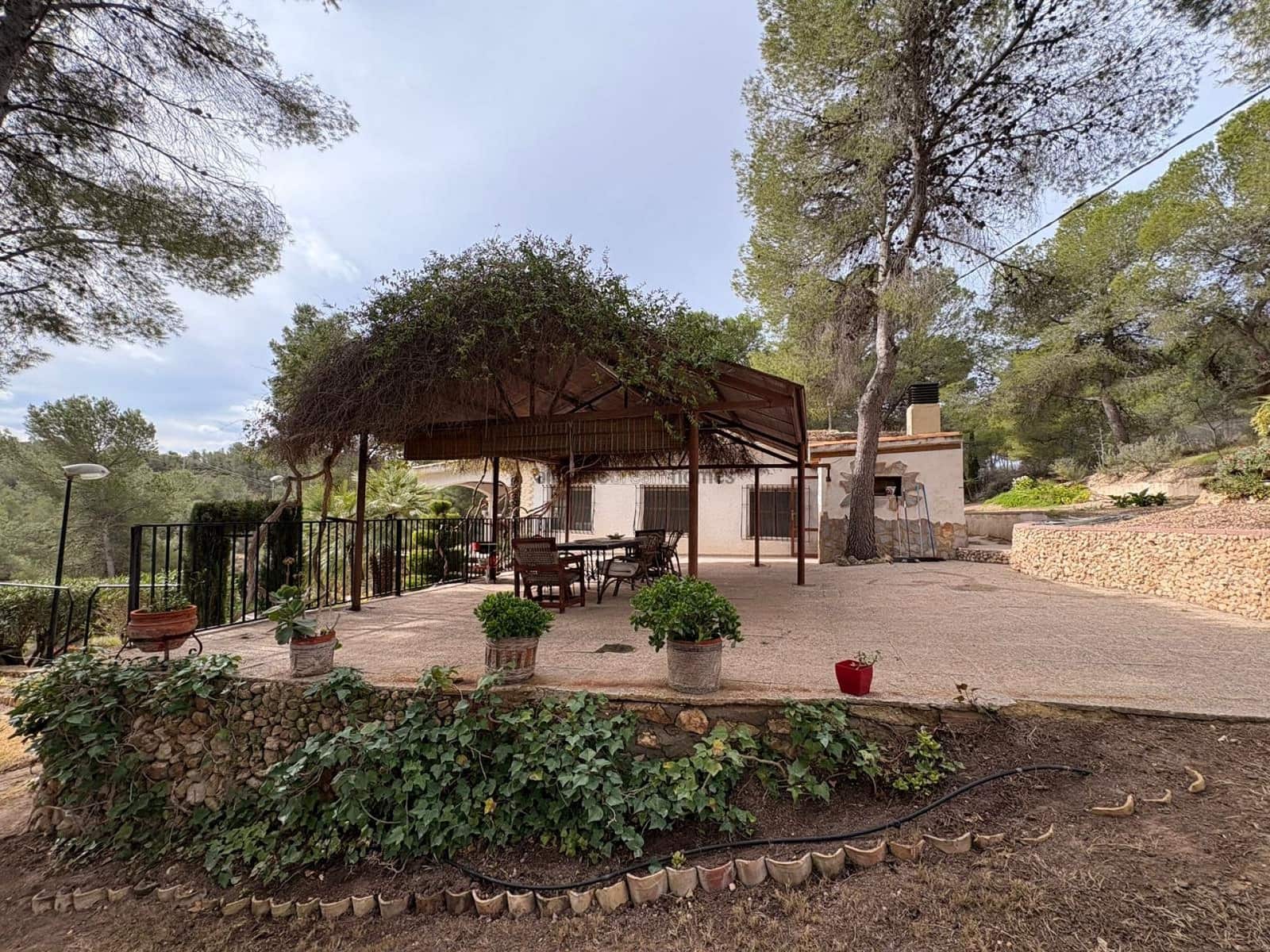 4 soverom Villa til salgs i Sax med svømmebasseng garasje - € 315 000 (Ref: 9590652)