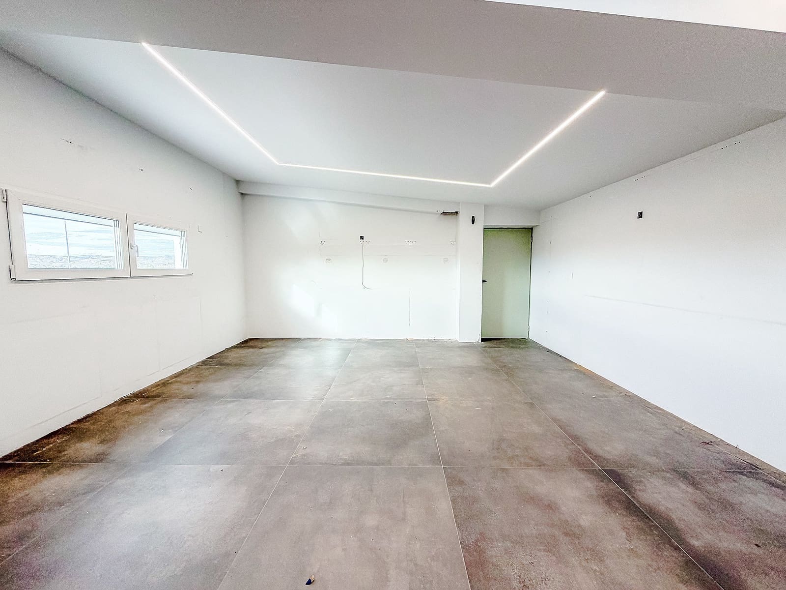 4 makuuhuone Kaupallinen myytävänä paikassa Villena mukana 
autotalli - 226 600 € (Ref: 9594588)