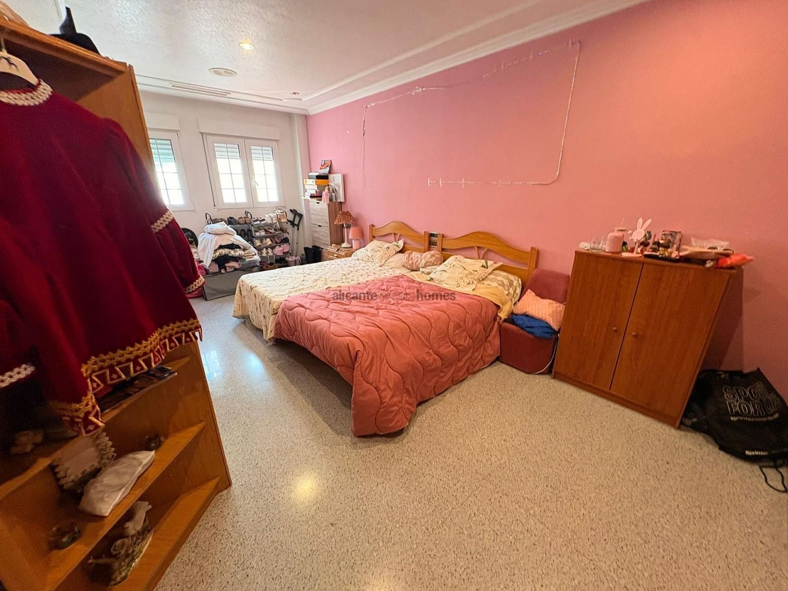 6 soverom Villa til salgs i Sax med svømmebasseng garasje - € 599 995 (Ref: 9598624)