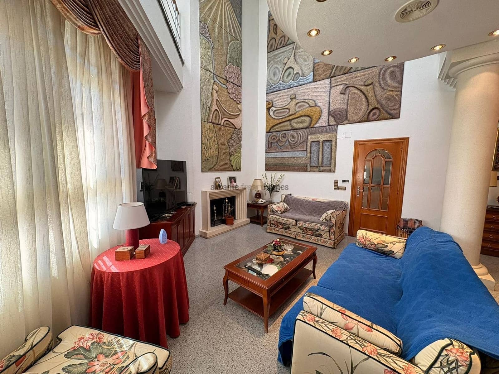 6 soverom Villa til salgs i Sax med svømmebasseng garasje - € 599 995 (Ref: 9598624)