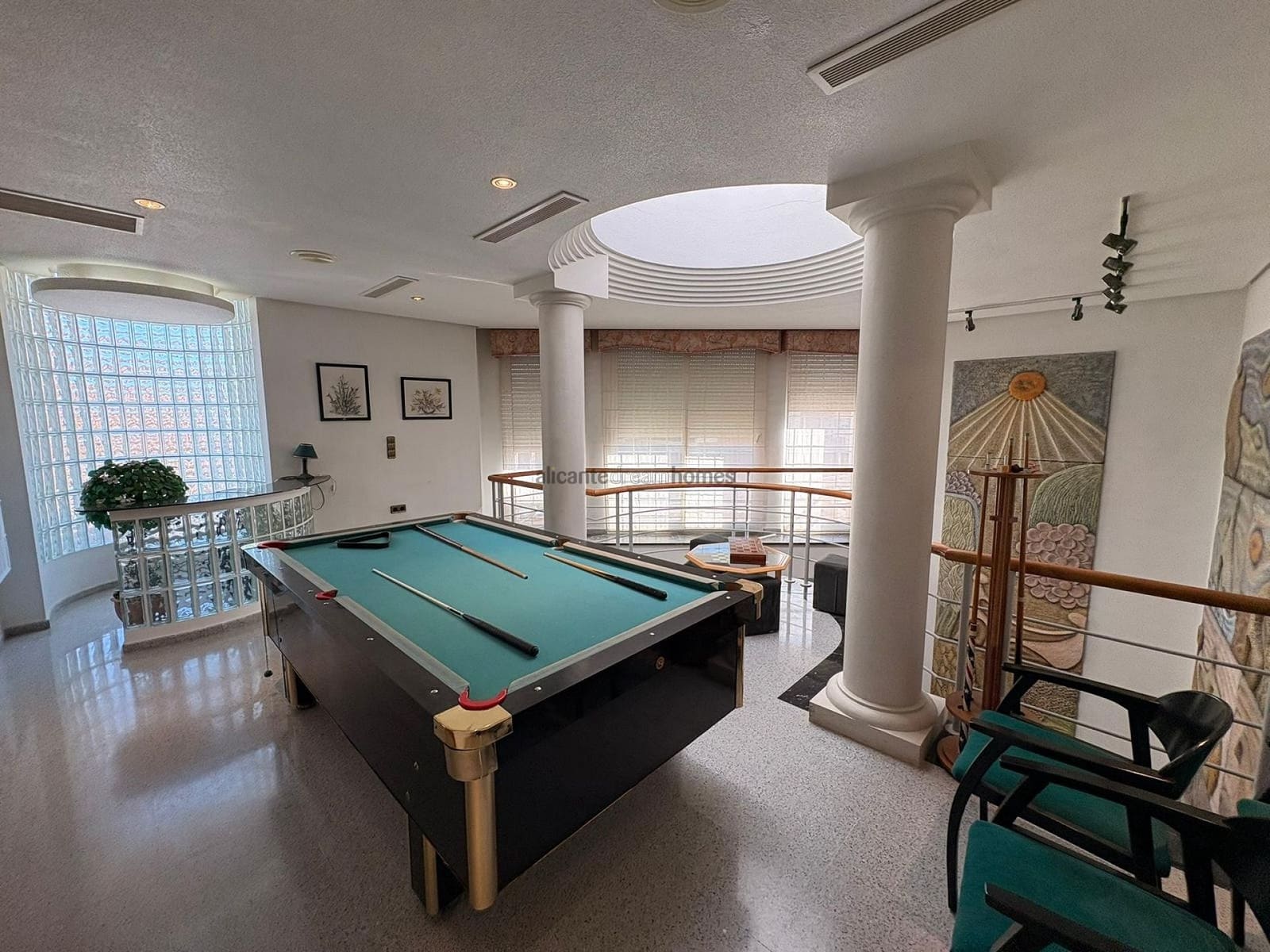 6 soverom Villa til salgs i Sax med svømmebasseng garasje - € 599 995 (Ref: 9598624)