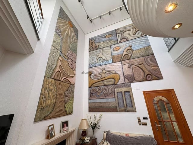 6 soverom Villa til salgs i Sax med svømmebasseng garasje - € 599 995 (Ref: 9598624)