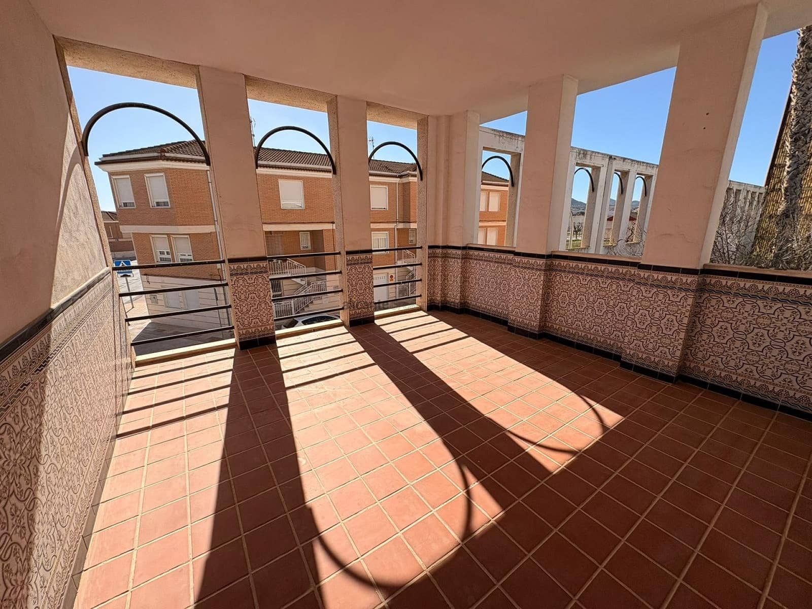 6 soverom Villa til salgs i Sax med svømmebasseng garasje - € 599 995 (Ref: 9598624)