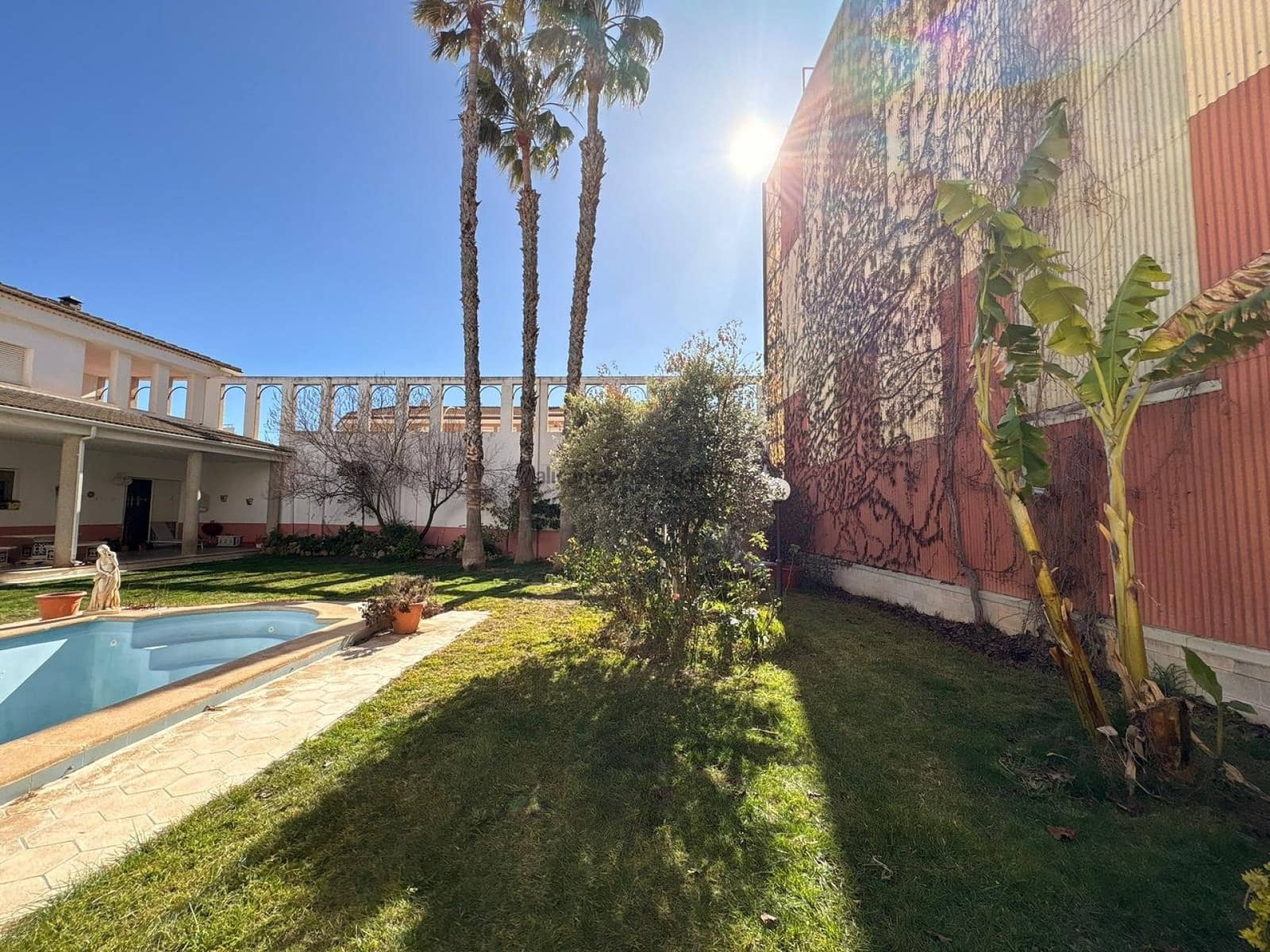 6 soverom Villa til salgs i Sax med svømmebasseng garasje - € 599 995 (Ref: 9598624)