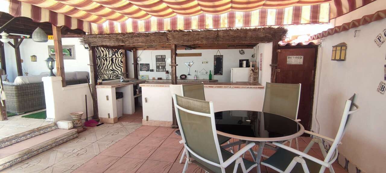 4 soverom Villa til salgs i Sax med svømmebasseng - € 495 995 (Ref: 9598625)