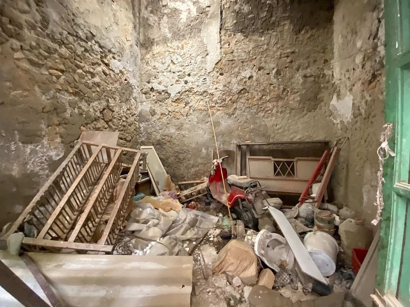 5 Zimmer Haus zu verkaufen in Aspe - 46.000 € (Ref: 9600898)