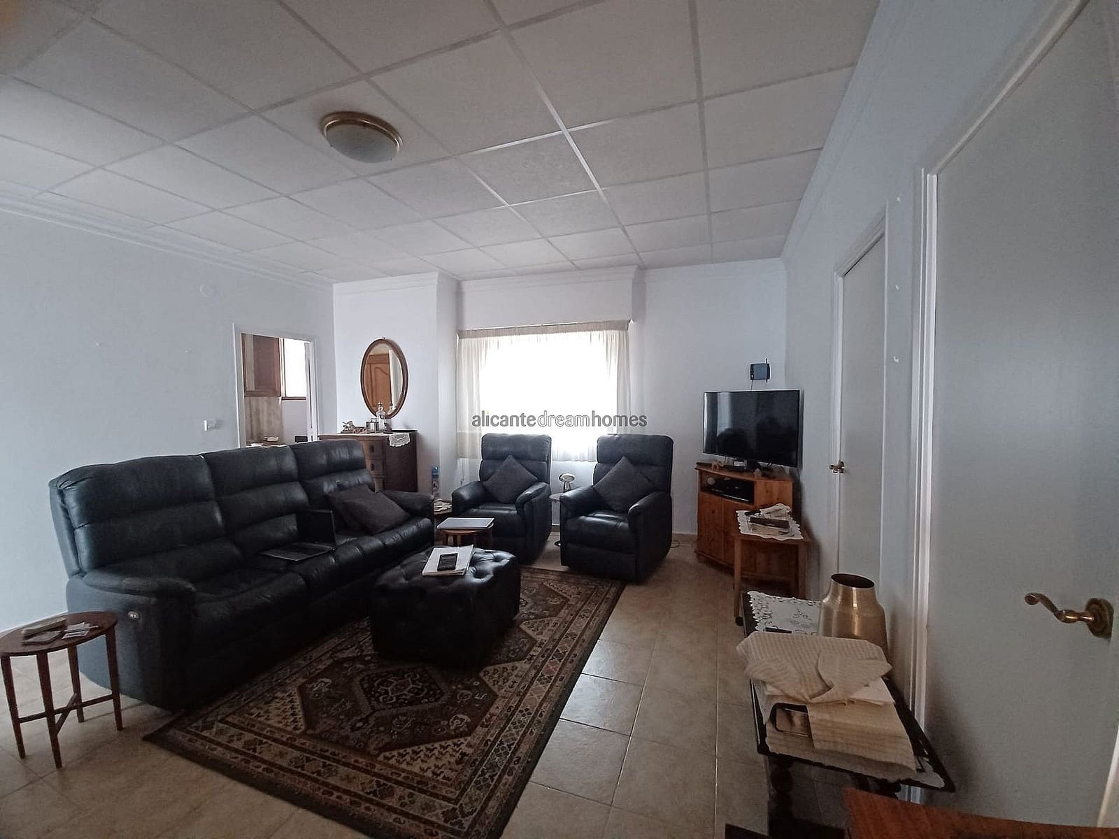 3 sypialnia Finka/Dom wiejski na sprzedaż w Yecla z basenem garażem - 199 995 € (Ref: 9600983)