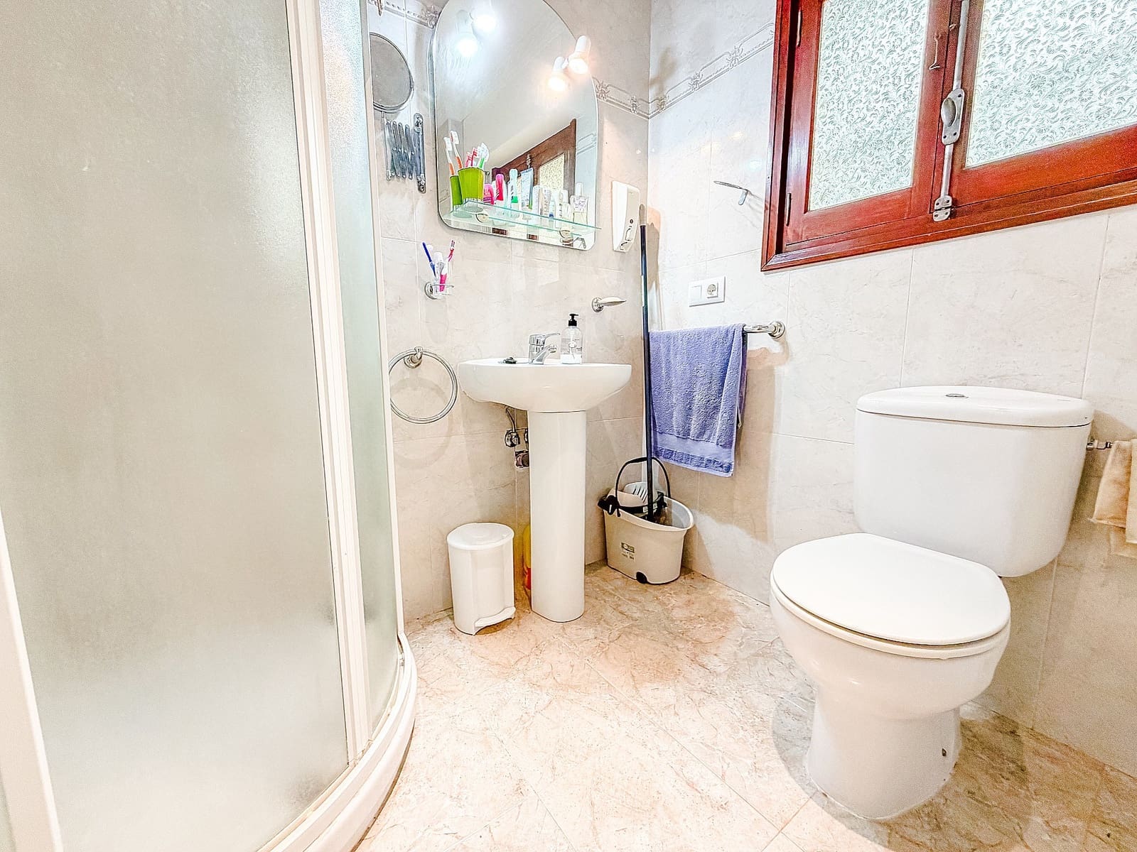 4 makuuhuone Huvila myytävänä paikassa Tibi mukana uima-altaan 
autotalli - 220 000 € (Ref: 9604557)