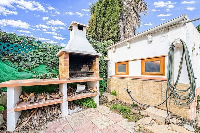 4 makuuhuone Huvila myytävänä paikassa Tibi mukana uima-altaan 
autotalli - 220 000 € (Ref: 9604557)